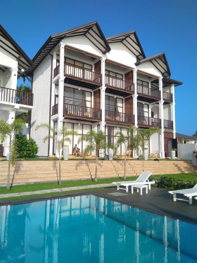 Samudra Beach Resort Tangalle Exterior foto